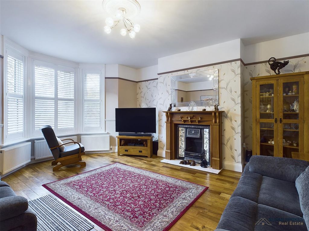 Property photo 2 of 22 Cam01858G0-Pr0095-Still001.Jpg