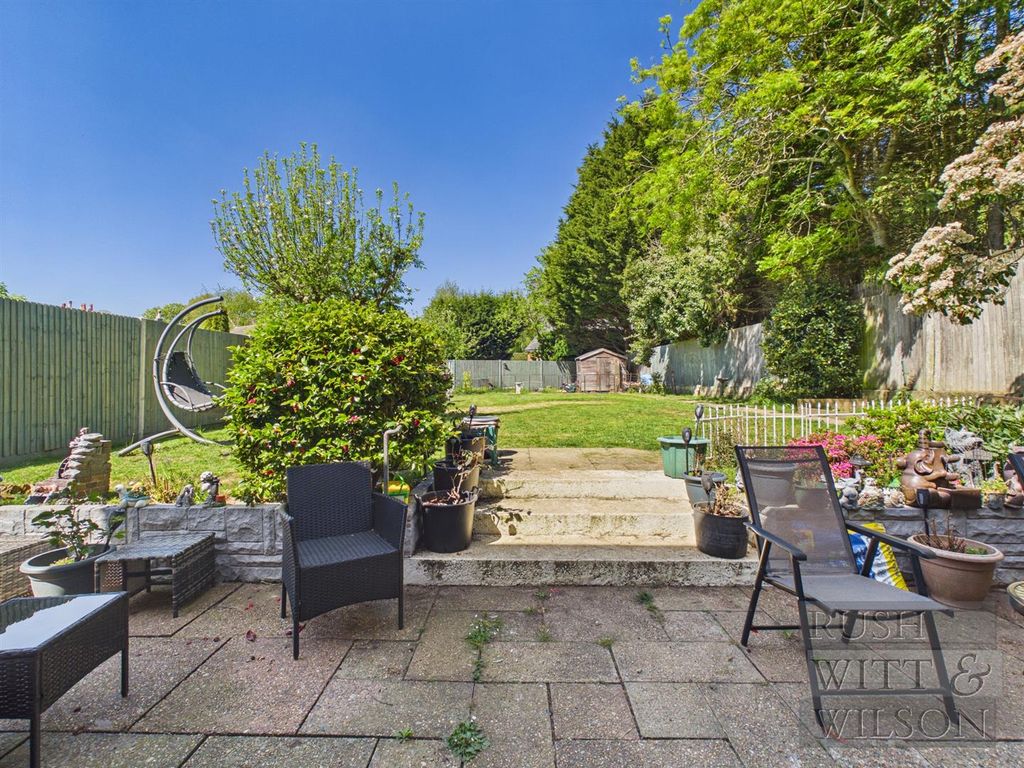 Property photo 2 of 23