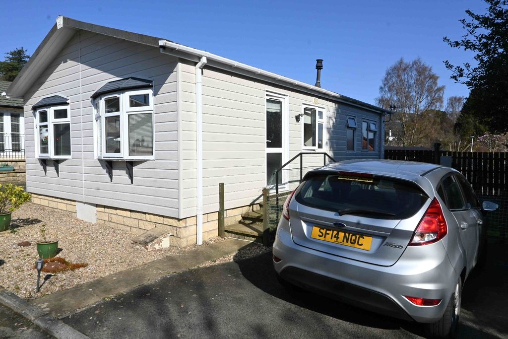 Property photo 2 of 14 4105743