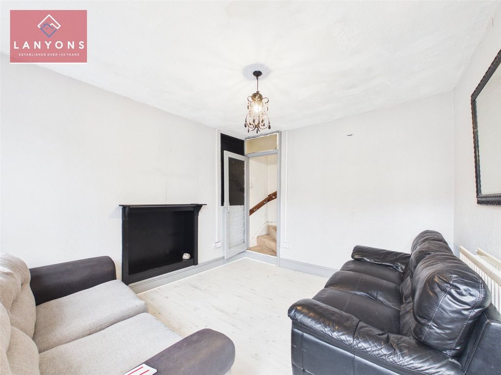 Property photo 3 of 16 Picture No. 10