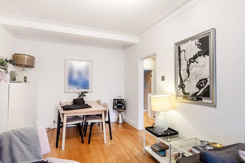 Property photo 3 of 8