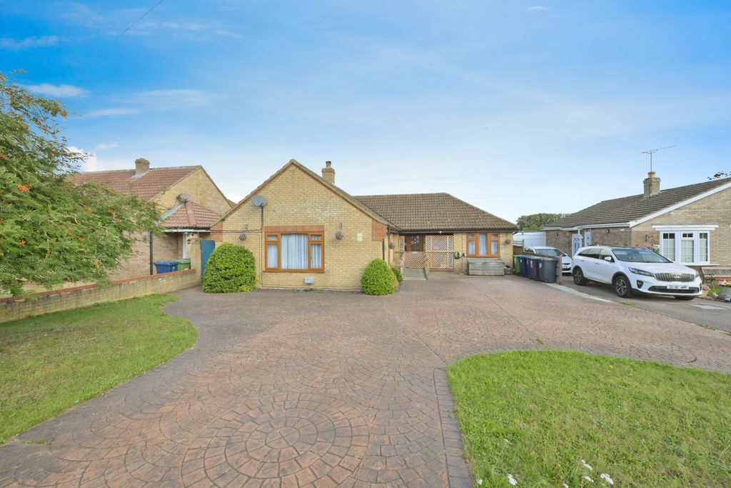 Property photo 1 of 21