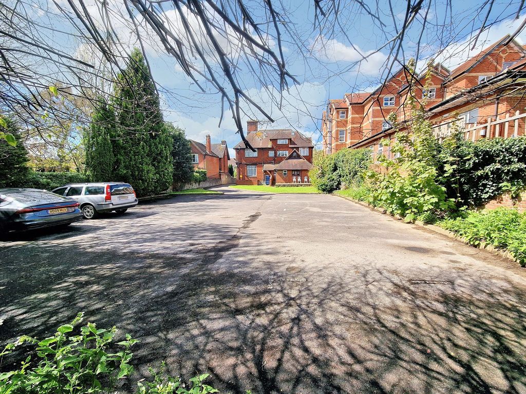 Property photo 2 of 11