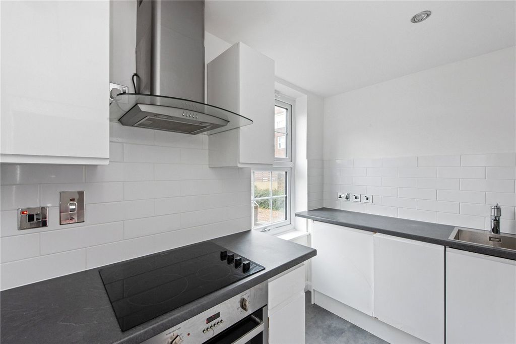 Property photo 2 of 11 Picture No. 05