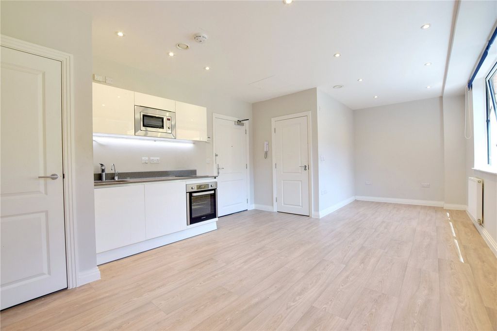 Property photo 2 of 11 Picture No. 02