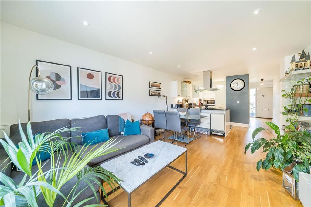 Property photo 3 of 7