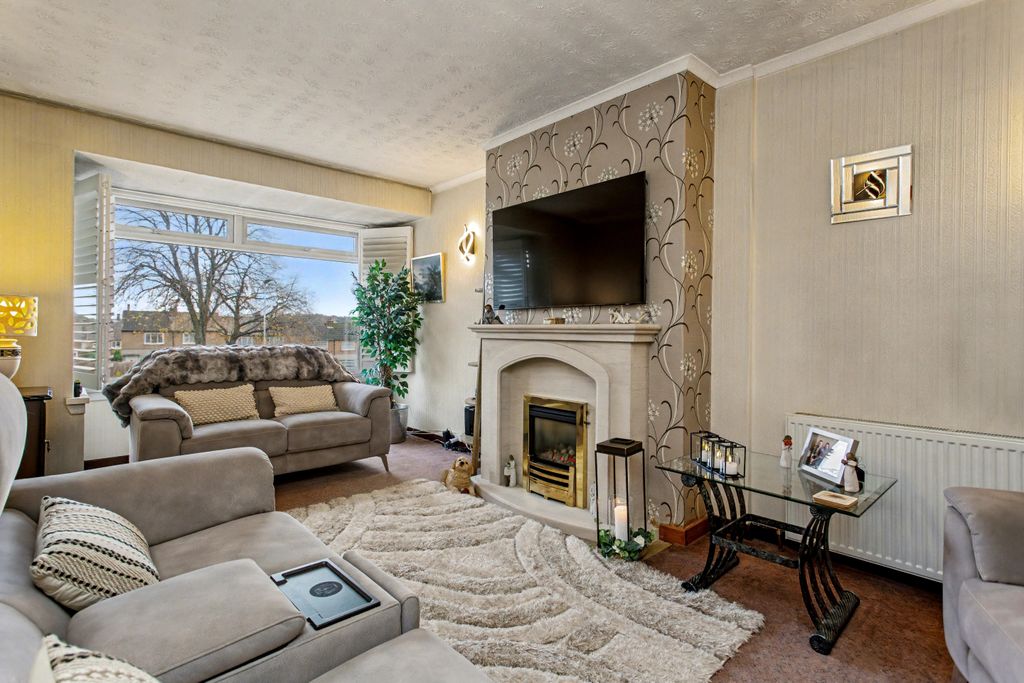 Property photo 2 of 17 Property Image 2