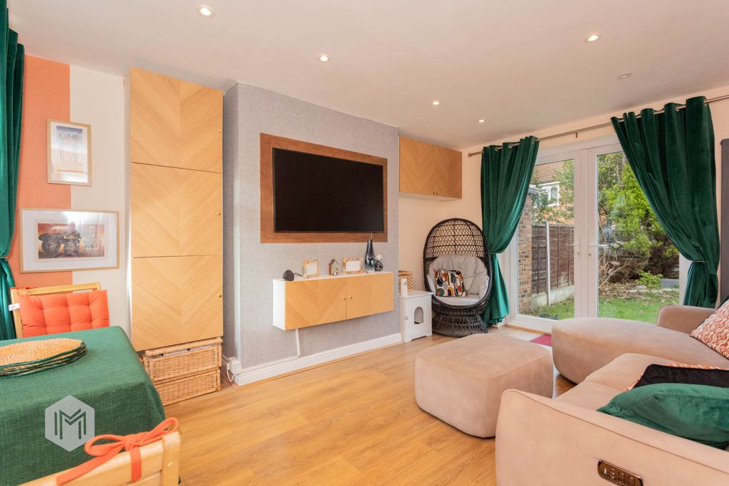 Property photo 2 of 31 Picture No. 04