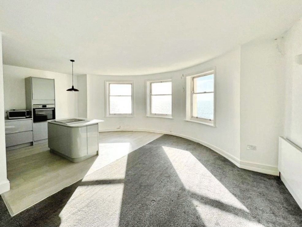 Property photo 3 of 12 Open Plan