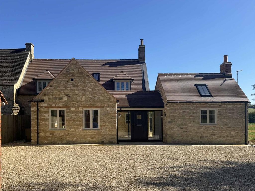 Property photo 1 of 18 Front B.Jpg