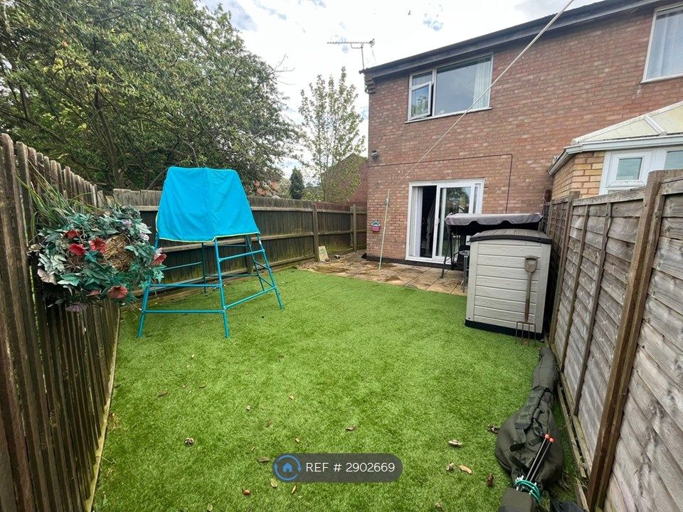 Property photo 2 of 9 Rear Gardenkitchen
