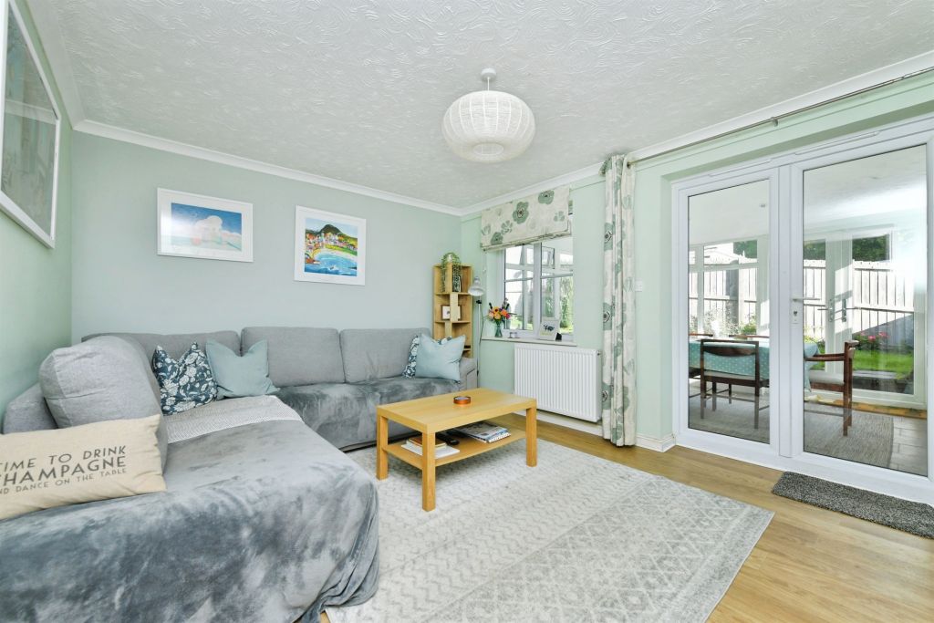 Property photo 2 of 17