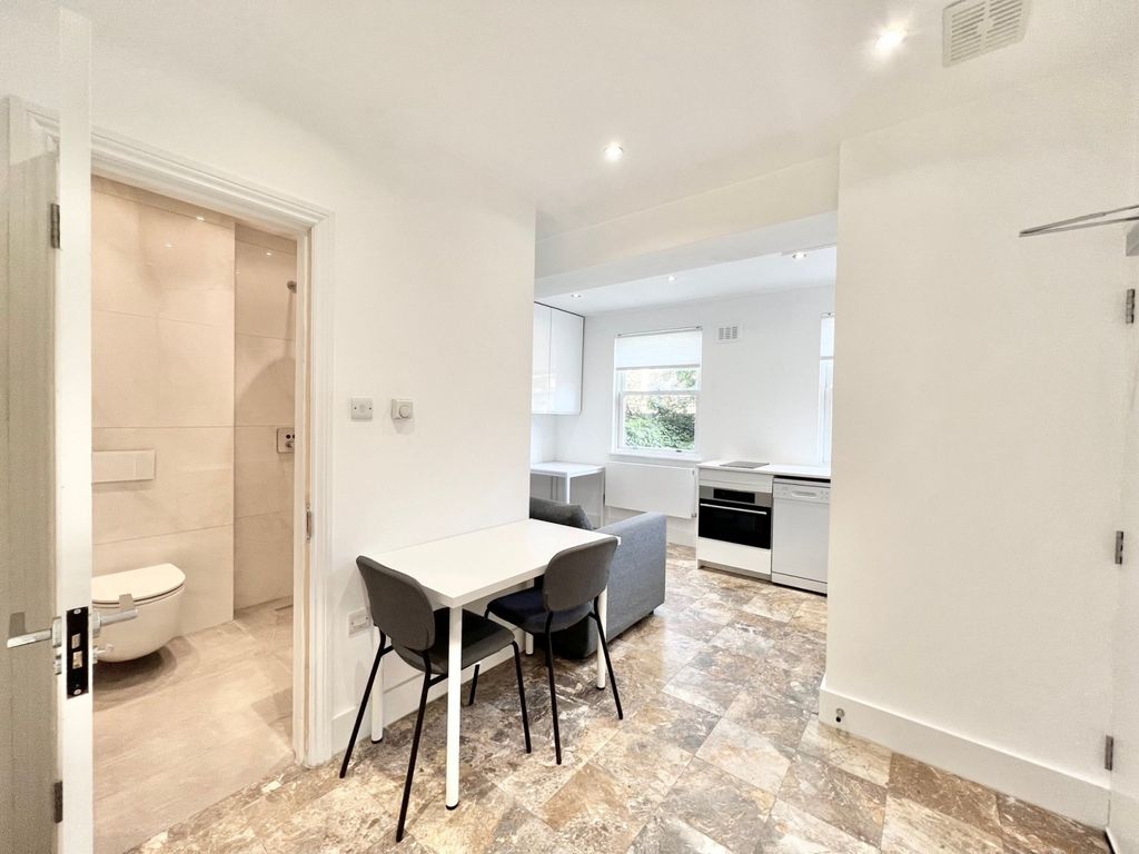 Property photo 3 of 11 Gallery