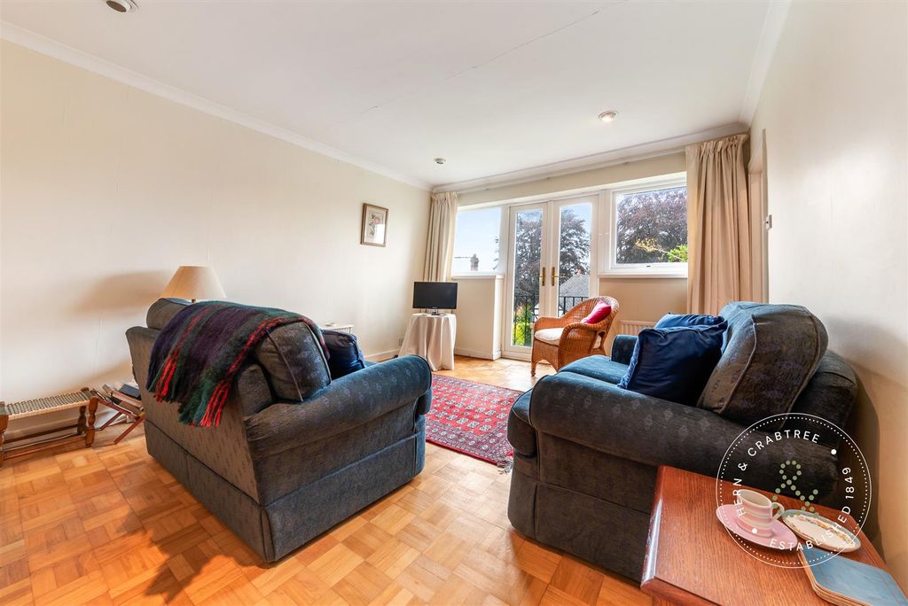 Property photo 2 of 20 Fairlawn-Court-10.Jpg