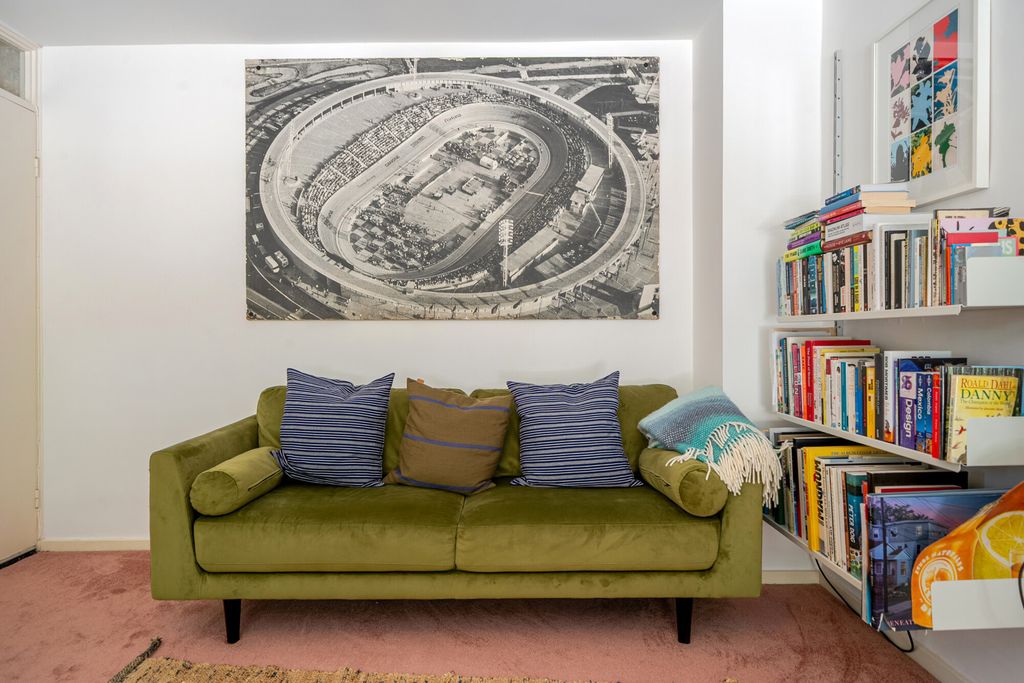 Property photo 3 of 16 1500885-8-6A74B18...