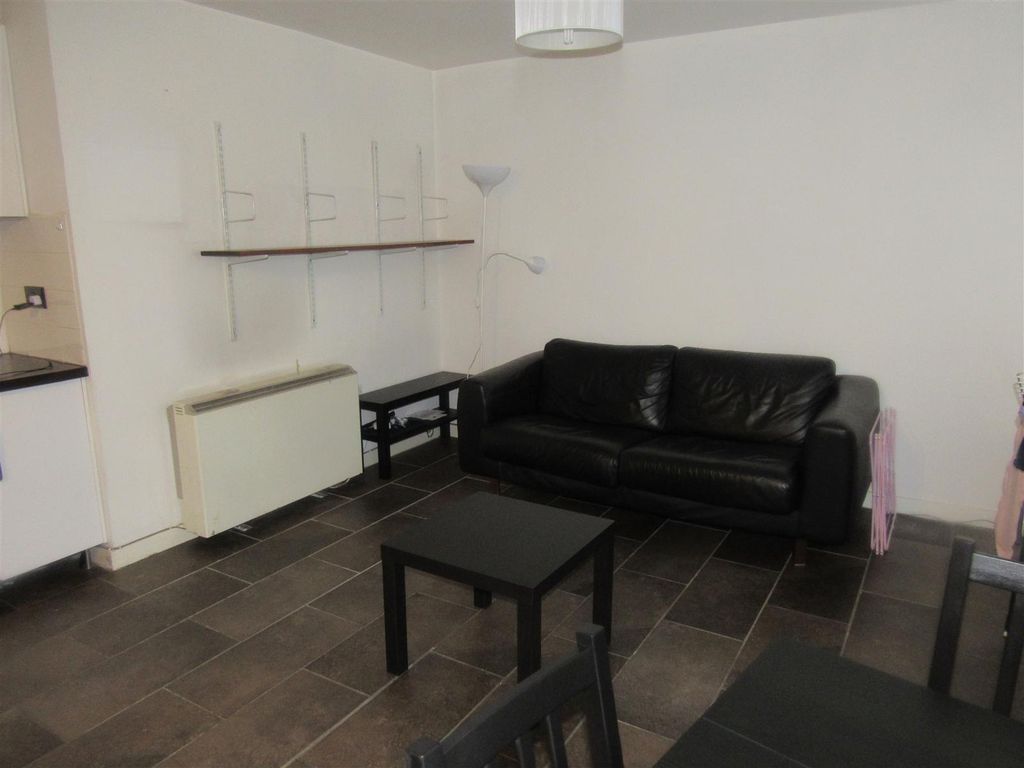 Property photo 2 of 6