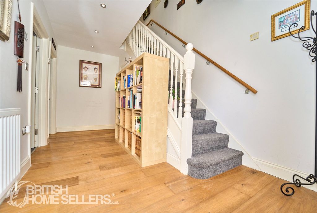 Property photo 3 of 24 Picture No. 08