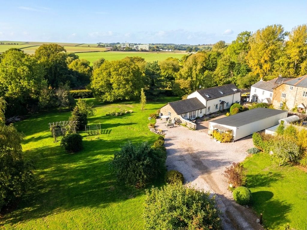 Property photo 1 of 26 Drone