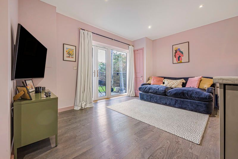 Property photo 3 of 12 Reception