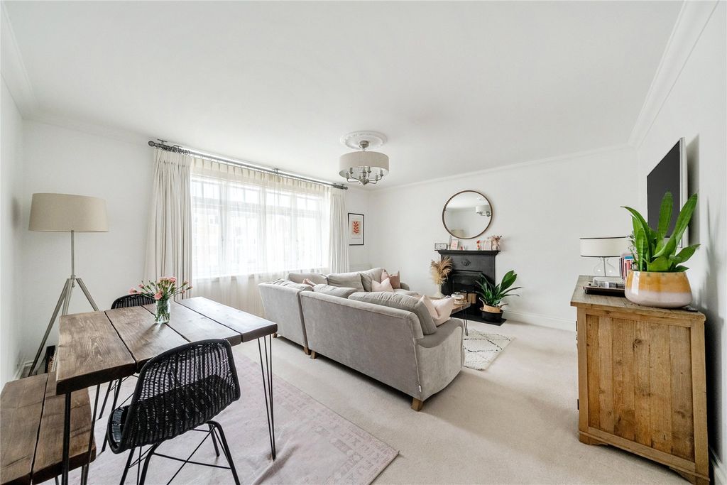 Property photo 2 of 13 Picture No. 16