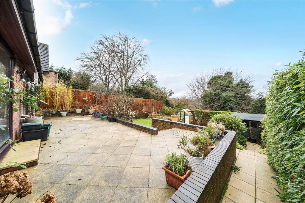 Property photo 3 of 23 Picture No. 04