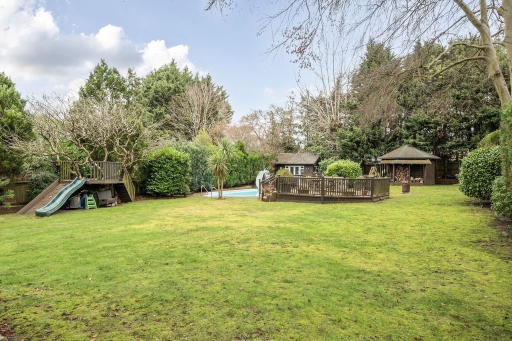 Property photo 2 of 30