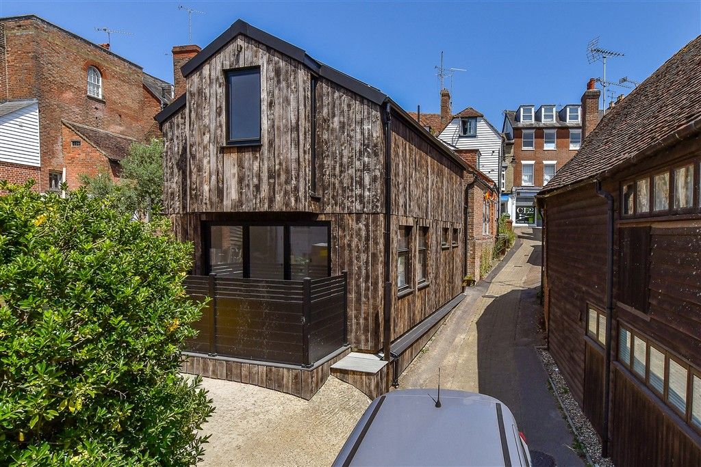 Property photo 1 of 10 External (Web)