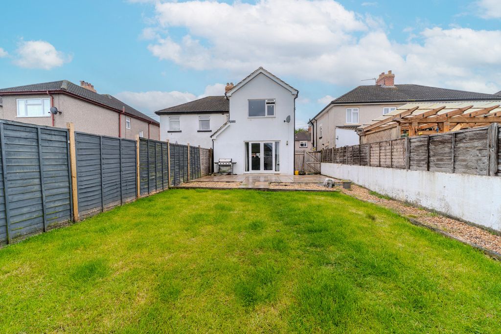 Property photo 1 of 27