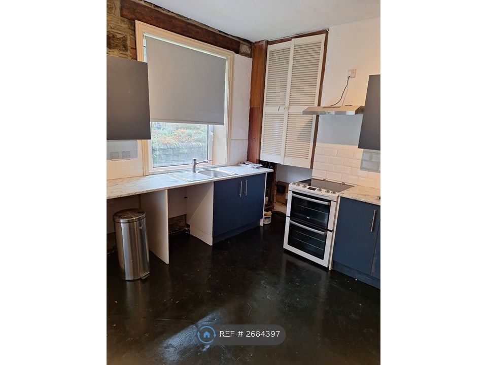 Property photo 1 of 2