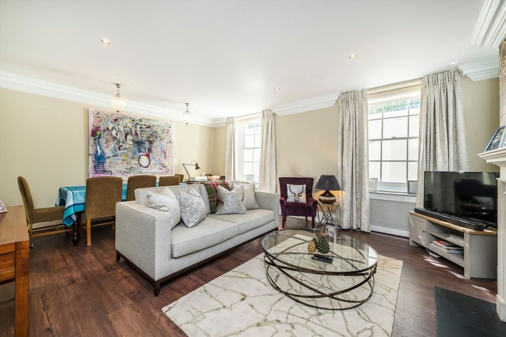 Property photo 2 of 9