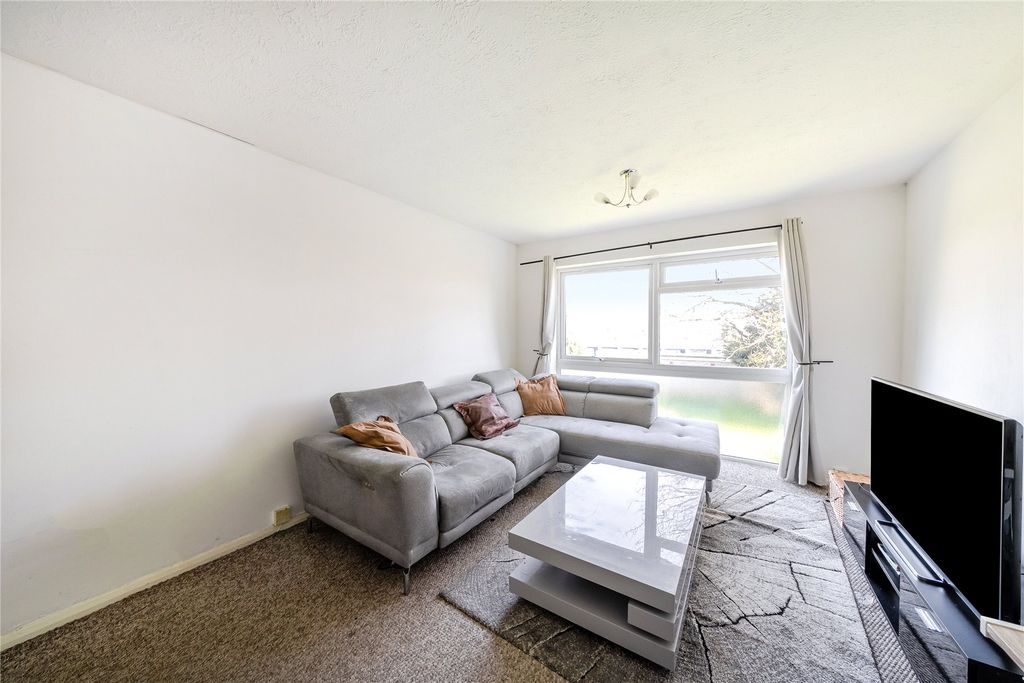 Property photo 3 of 12 Picture No. 02