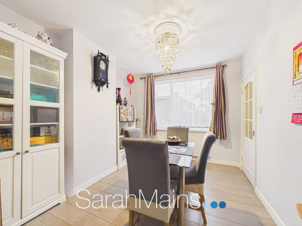 Property photo 3 of 13 Dining Area