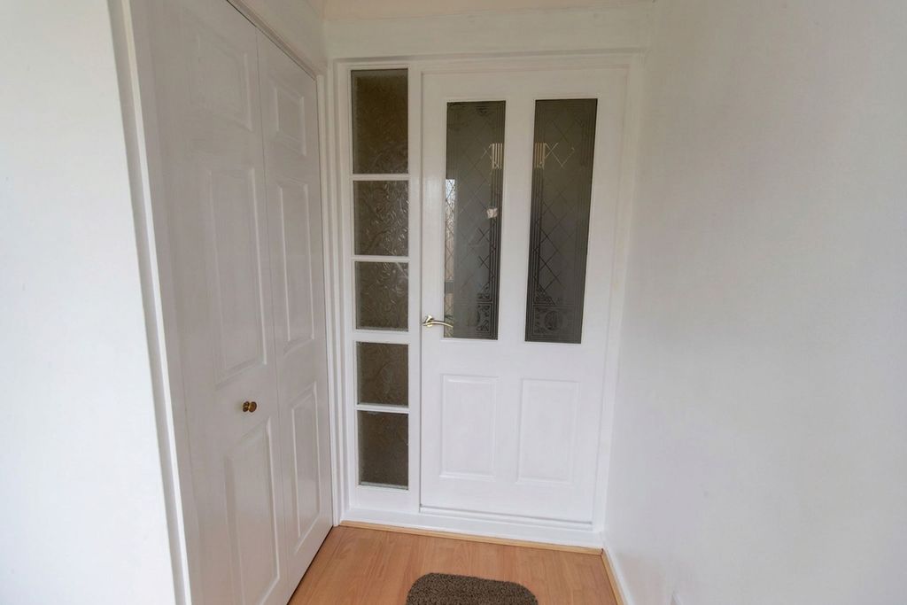 Property photo 2 of 31 Entrance