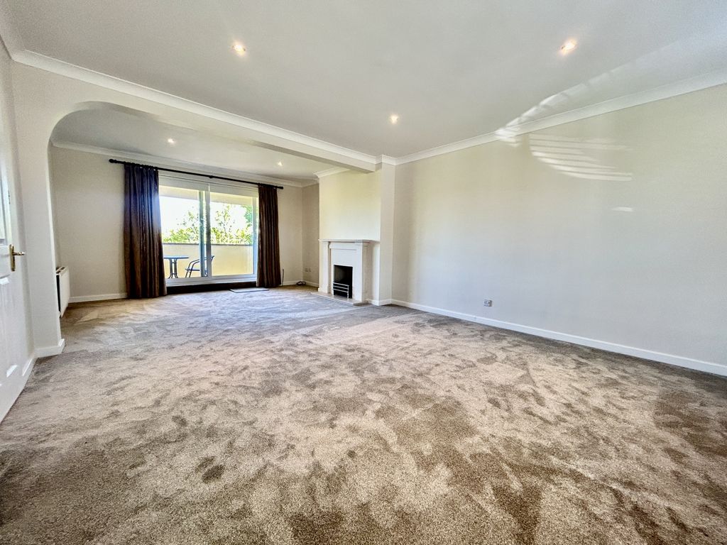 Property photo 3 of 18 Img_9030