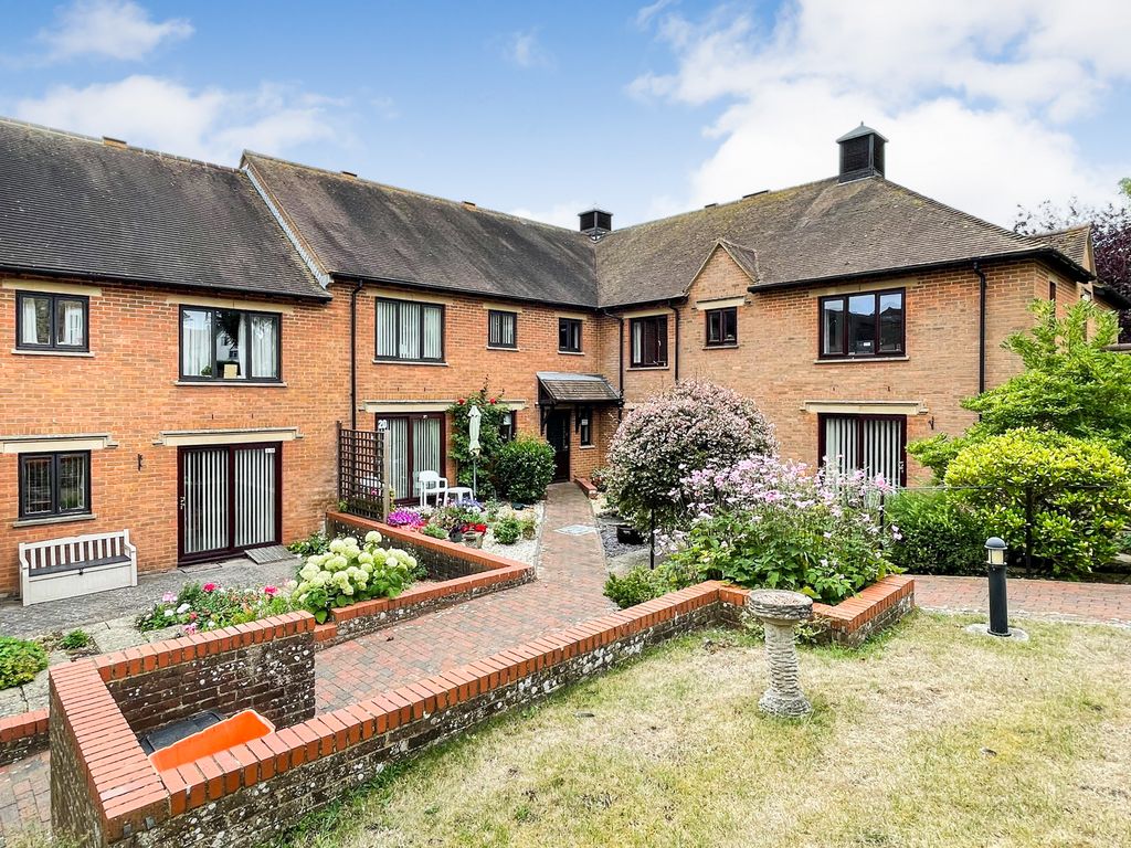 Property photo 1 of 8 7