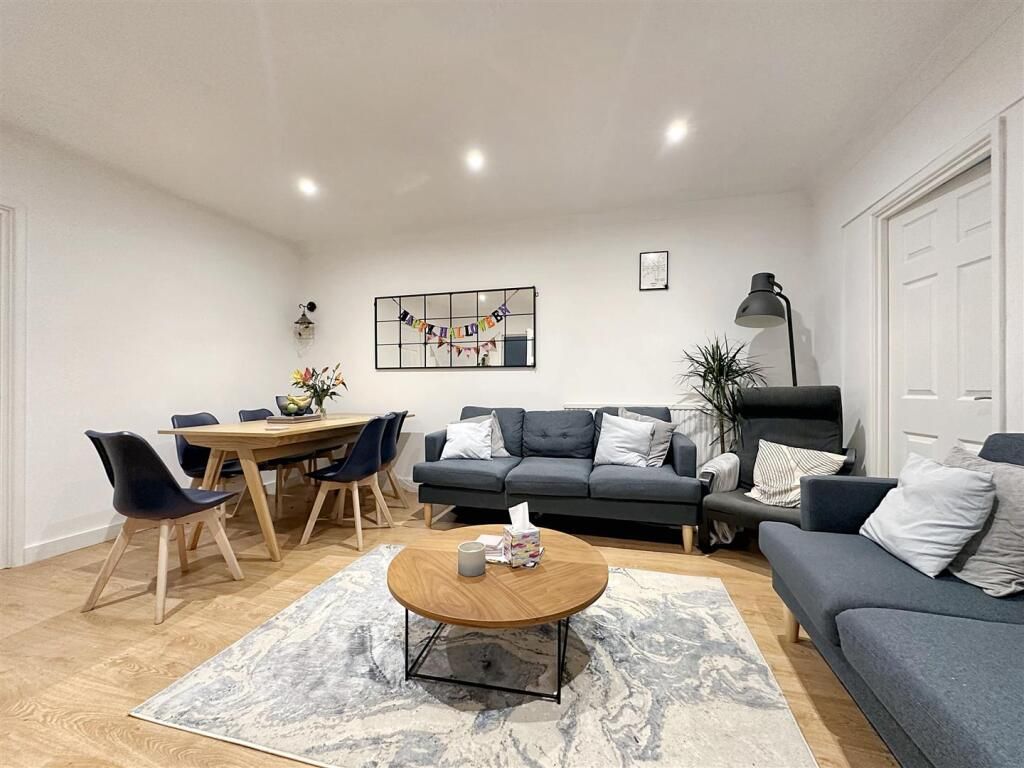 Property photo 2 of 17 Image