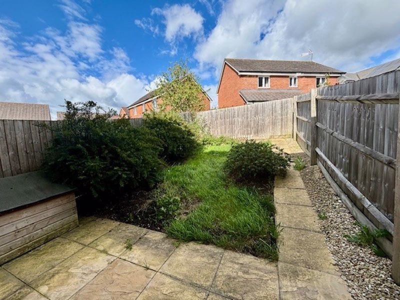 Property photo 3 of 11 Garden