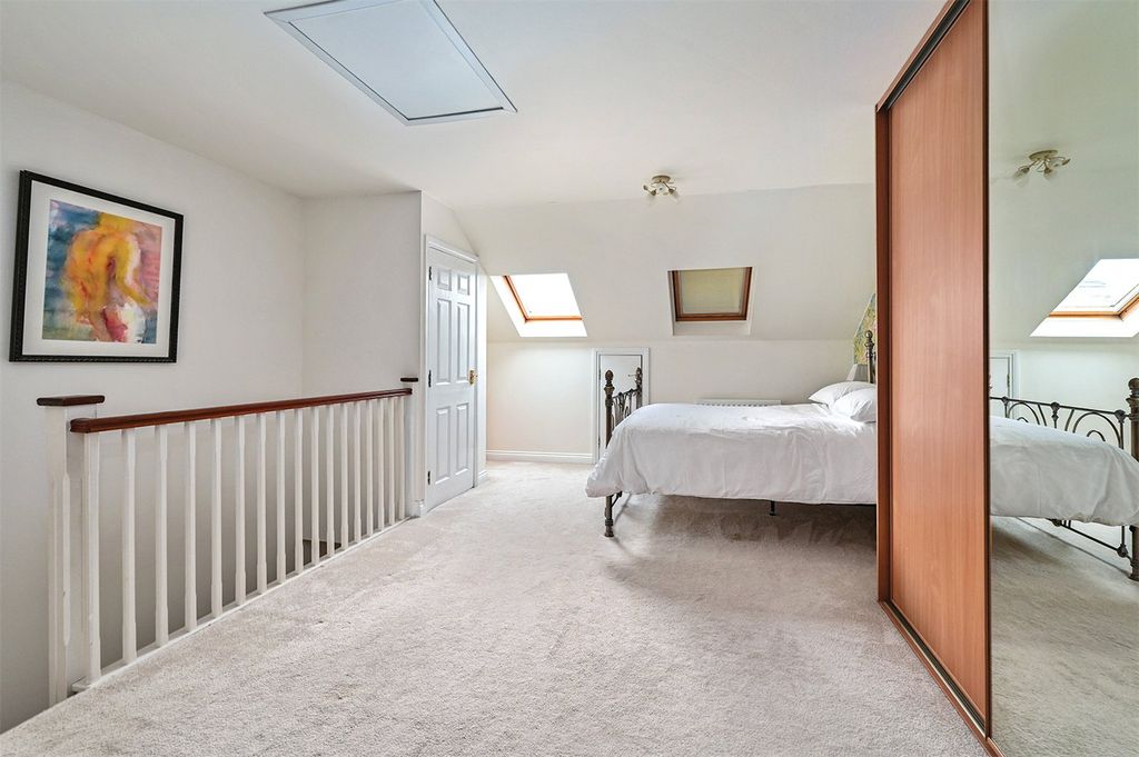 Property photo 2 of 16 Picture No. 03