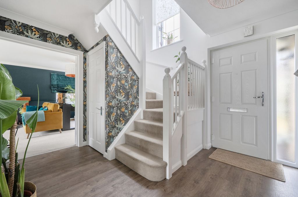 Property photo 2 of 25 1469353-17-6A1d56...