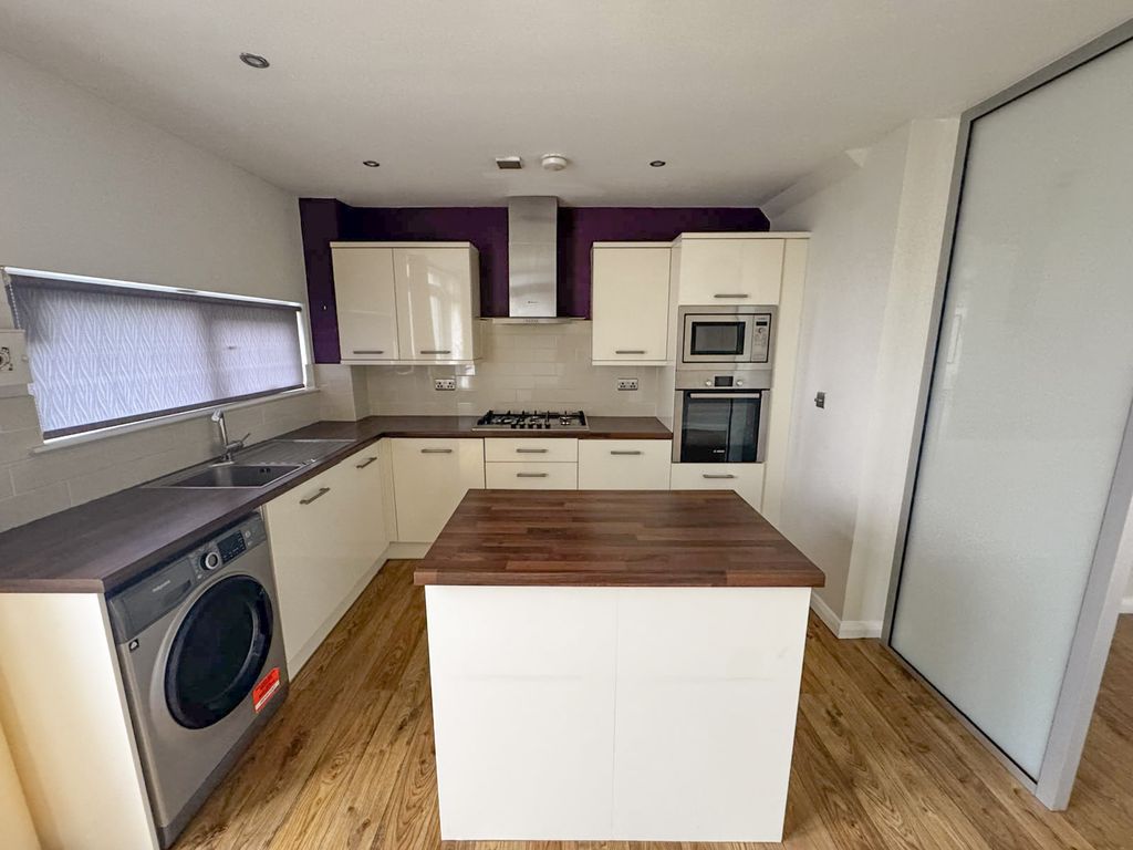 Property photo 3 of 16 8Thmcr9847494Img_9547_Edited.Jpg