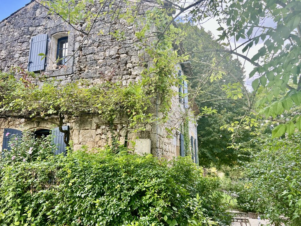 Property photo 3 of 24