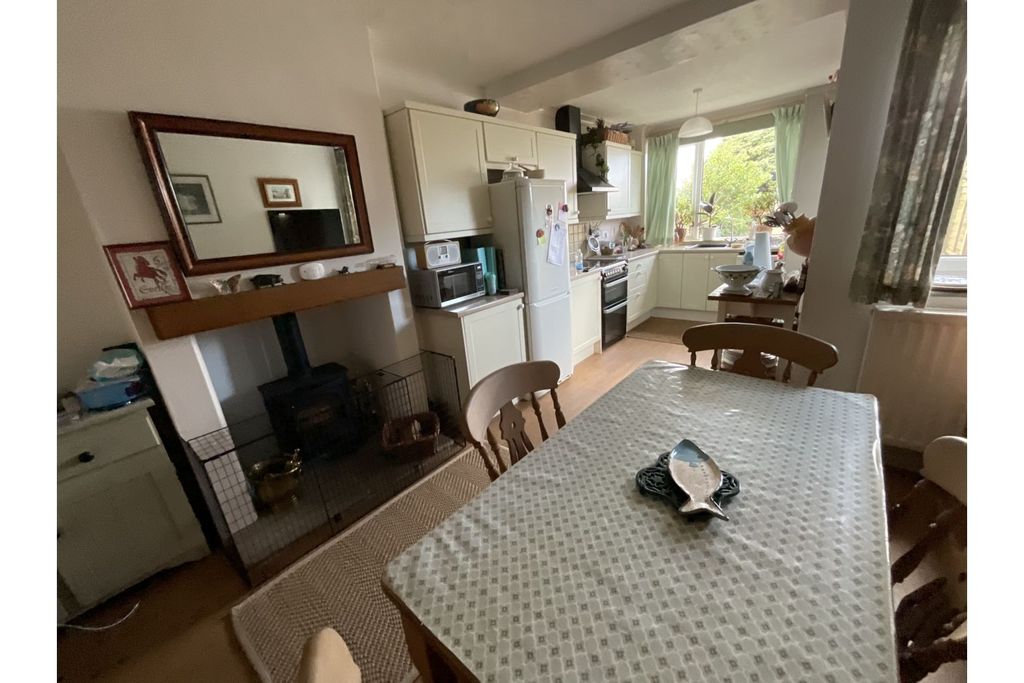 Property photo 1 of 4