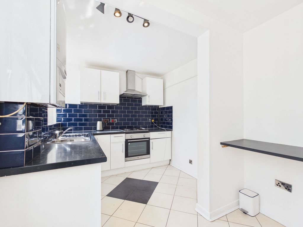 Property photo 2 of 26