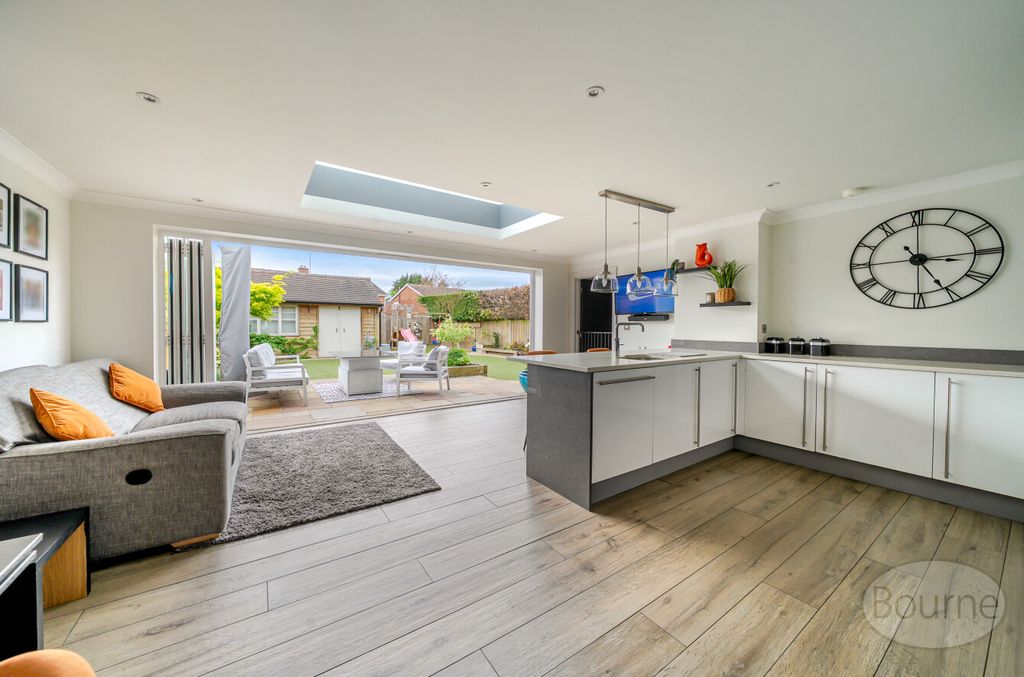 Property photo 2 of 25 B378Eebd-2F9E-42c...