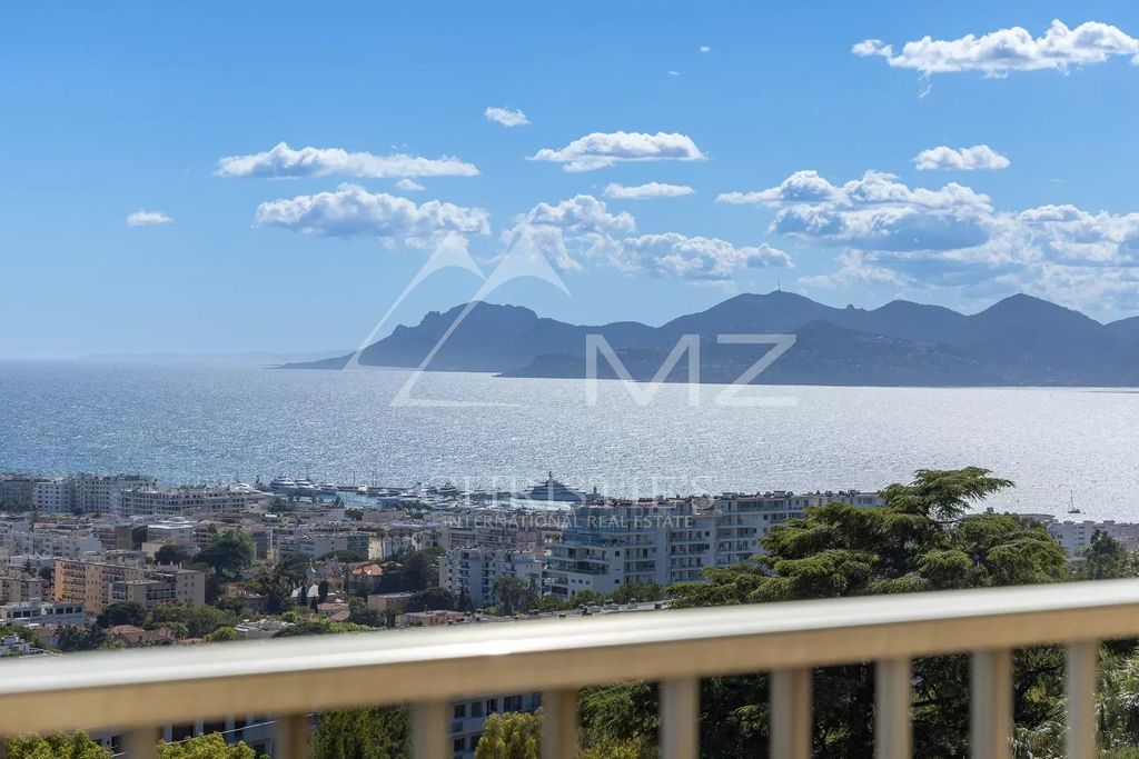 Property photo 1 of 17 Exceptional Apartment In A Prestigious Residence