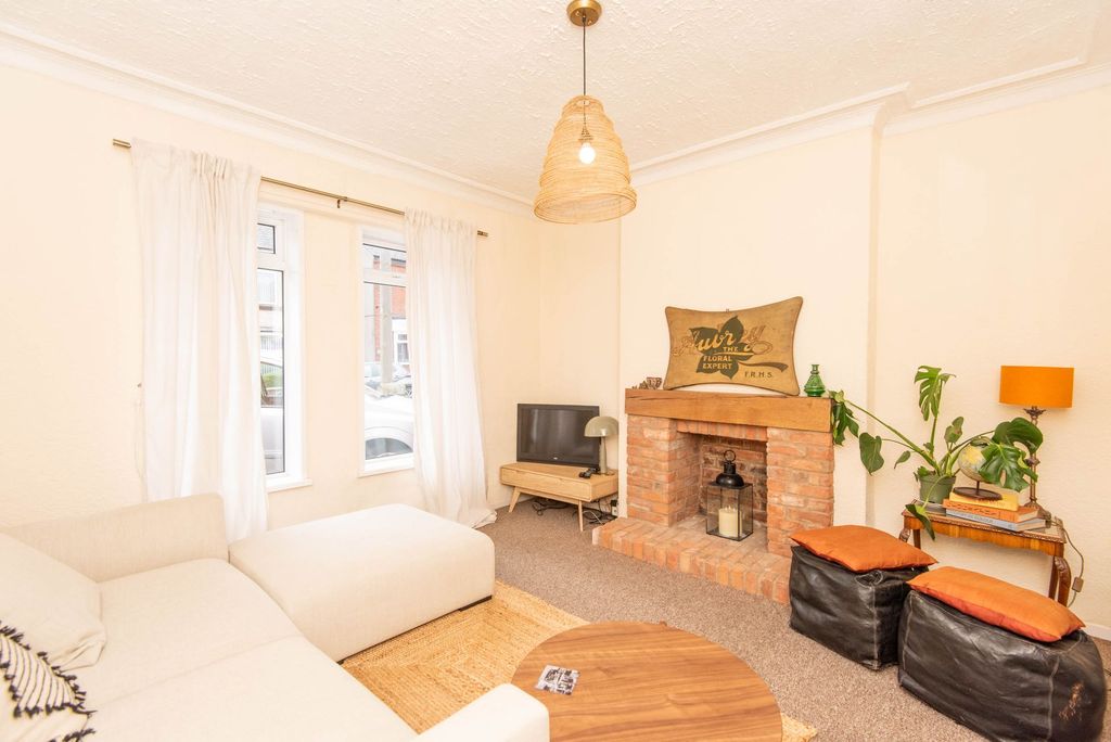 Property photo 3 of 19