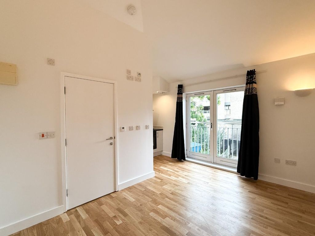 Property photo 2 of 6 Img_5475.Jpg