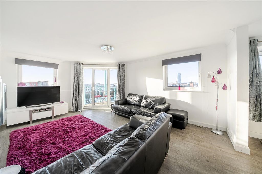 Property photo 3 of 24 1400934-17-696A10F298390.Jpg