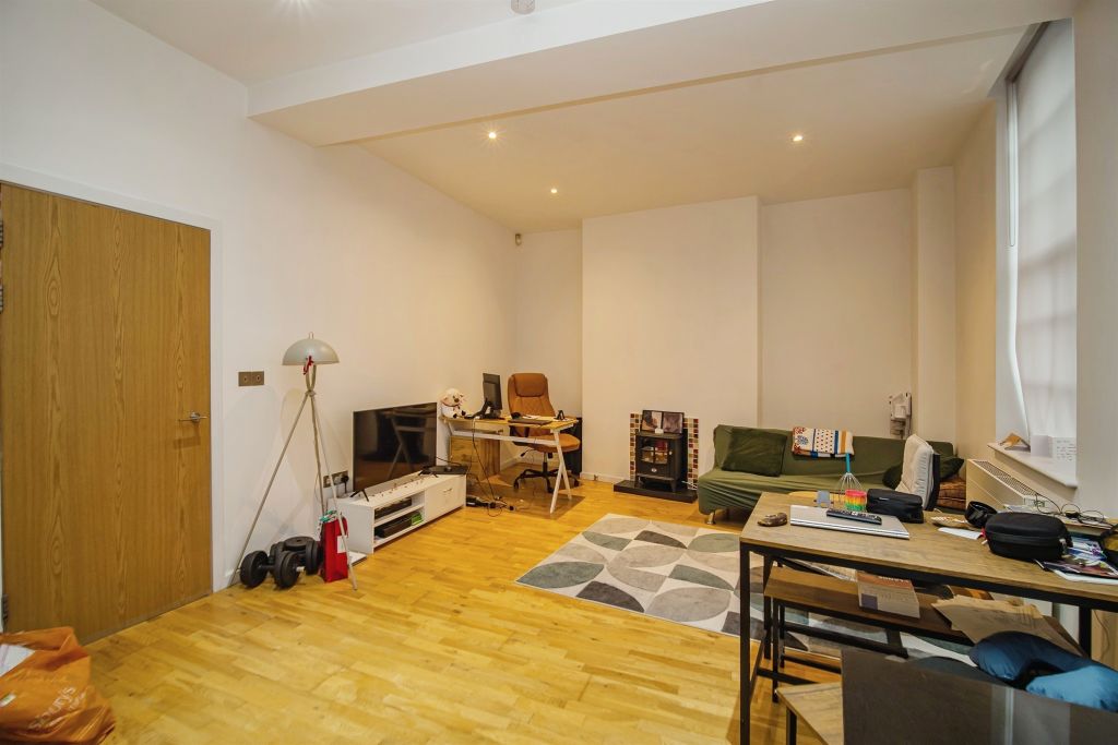 Property photo 3 of 20