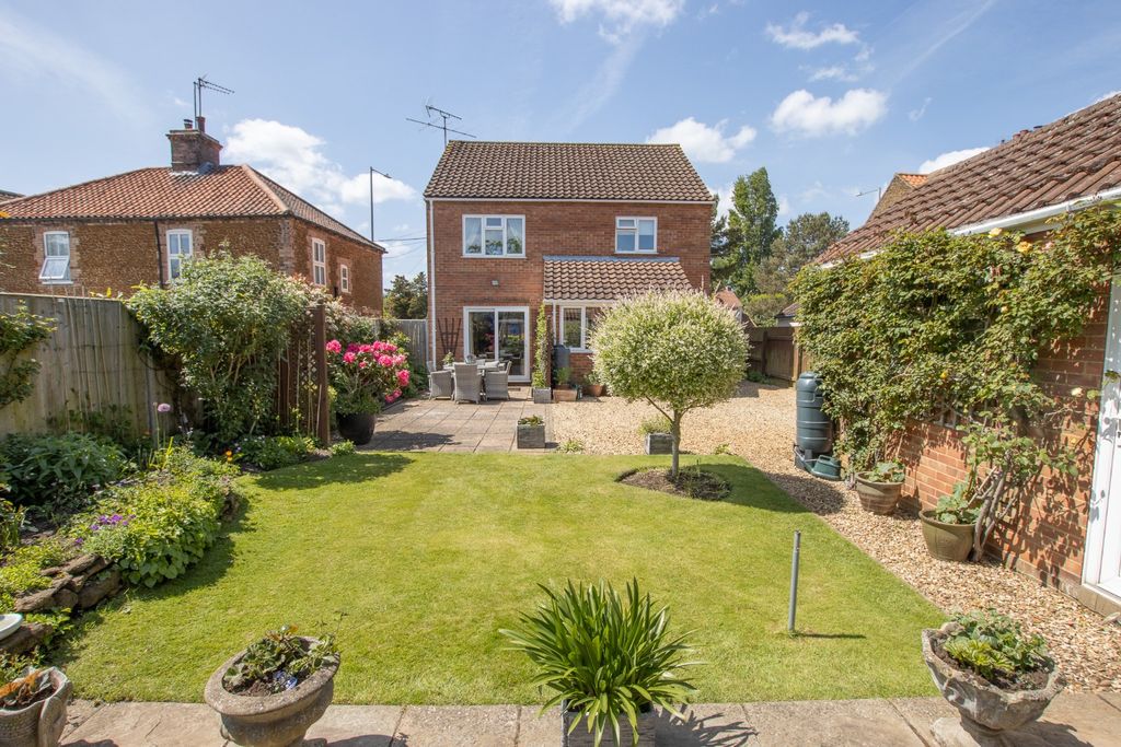 Property photo 2 of 28 2357065